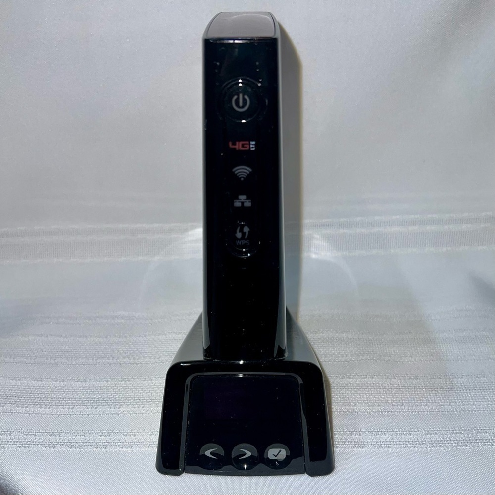 Verizon Novatel 4G LTE Broadband Wireless Router‎ with Voice Model T1114 EUC